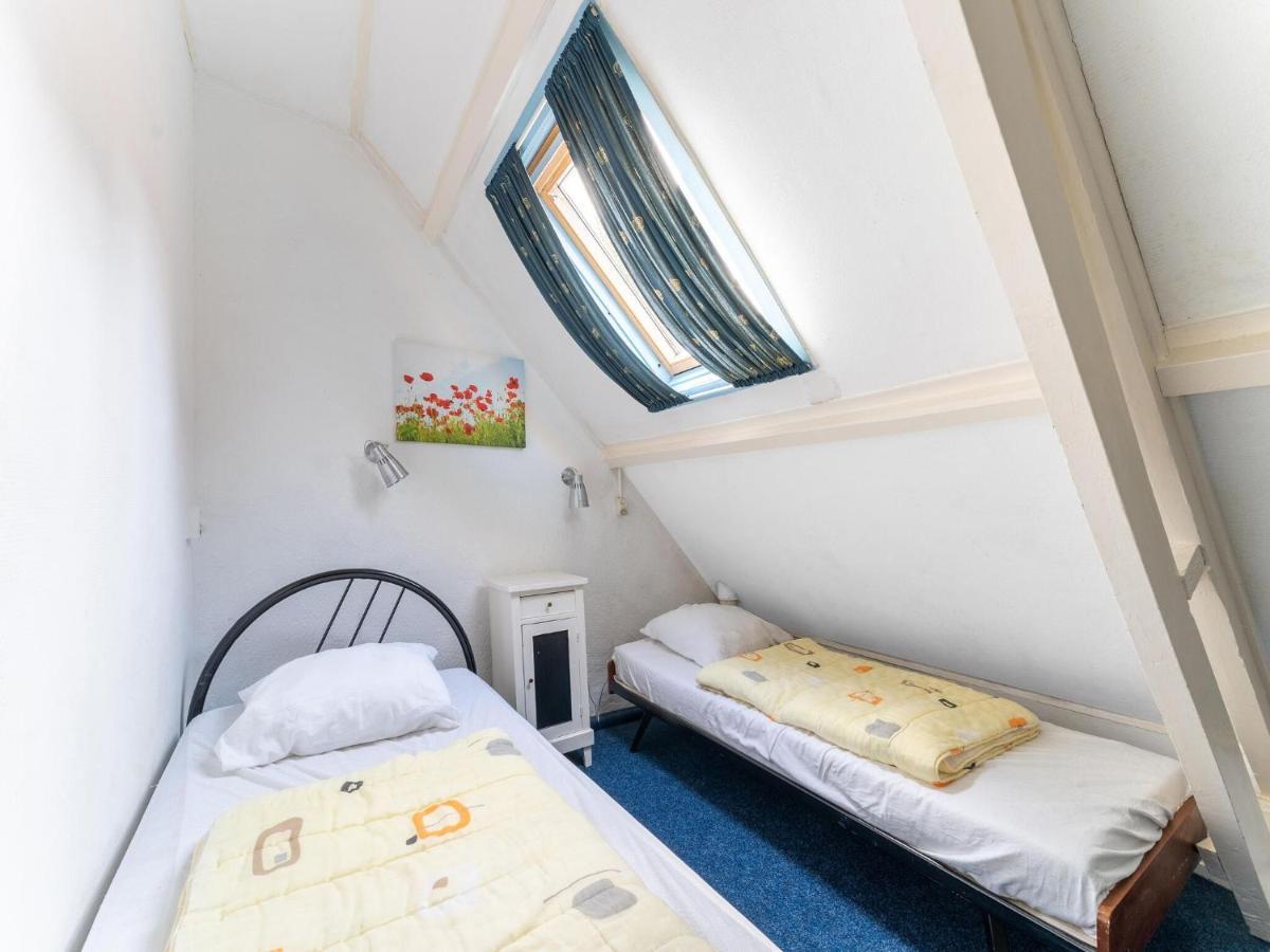 Modern Holiday Home In Heeg With Garden ภายนอก รูปภาพ