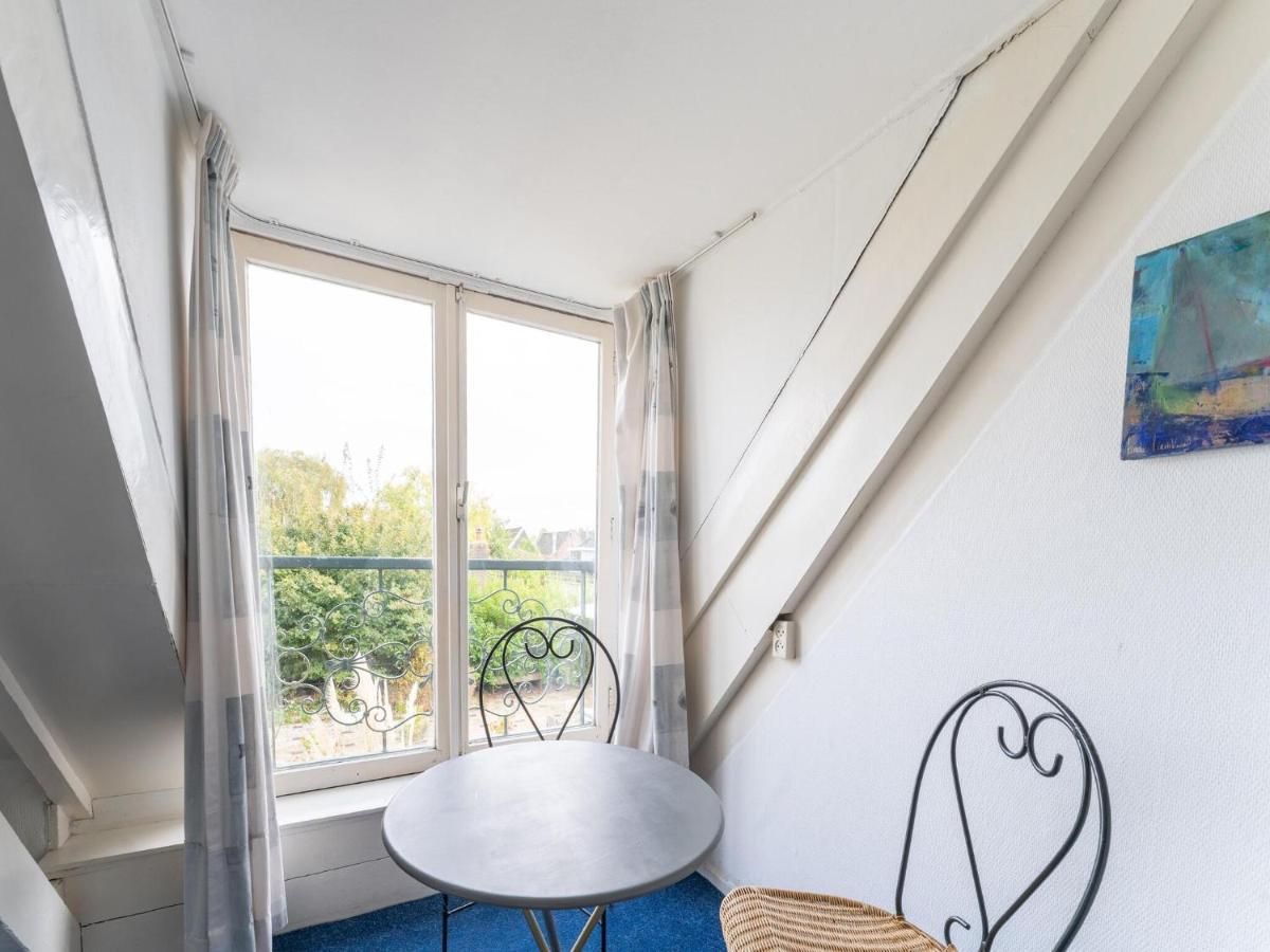 Modern Holiday Home In Heeg With Garden ภายนอก รูปภาพ